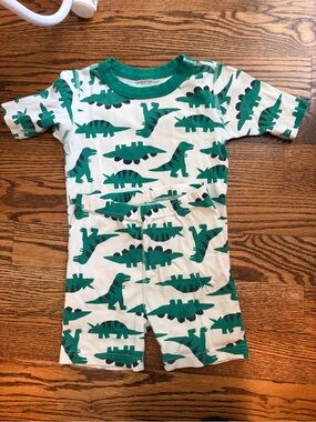 Hanna Andersson White & Green Dinosaur Short Pajama Set